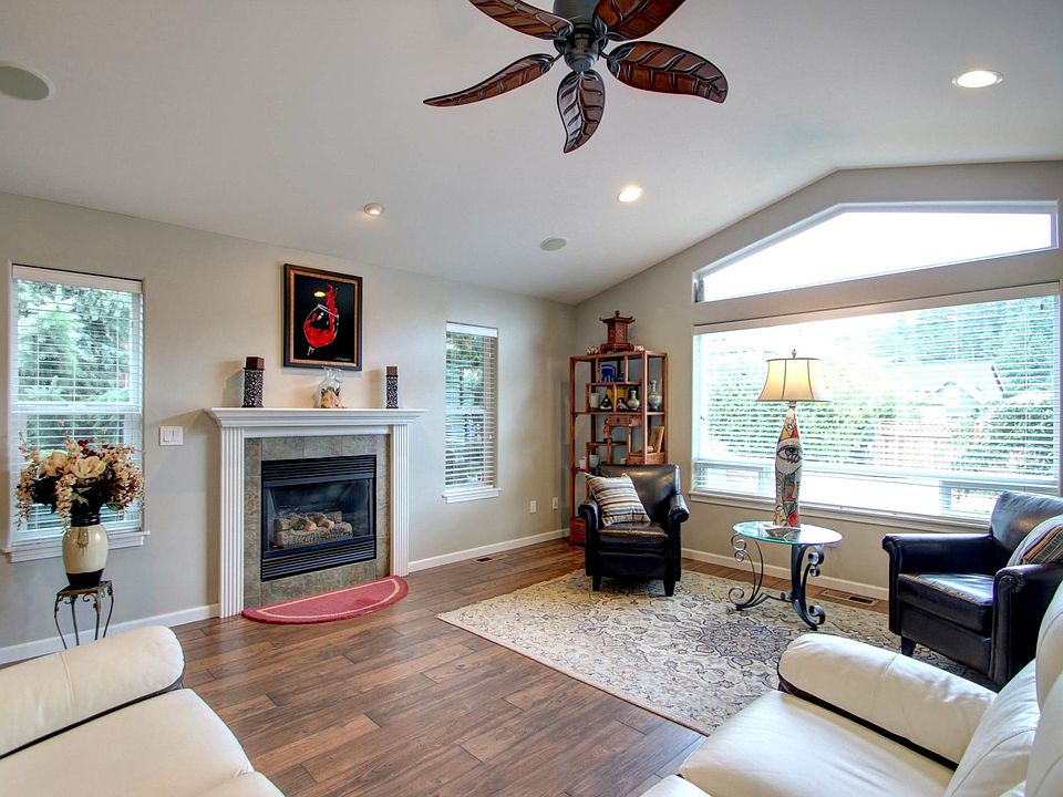 Large formal living room with gas fireplace