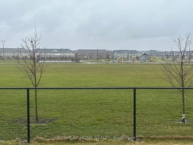 22 Gunn Ave — Photo 12
