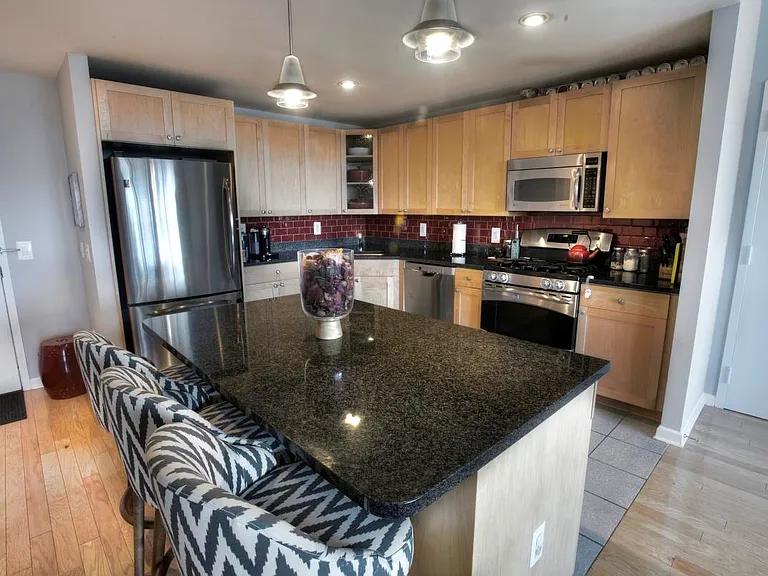 700 Grove St #12J — Photo 3