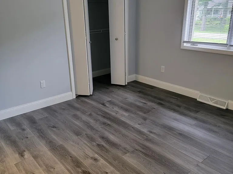 978 Sycamore Dr — Photo 10