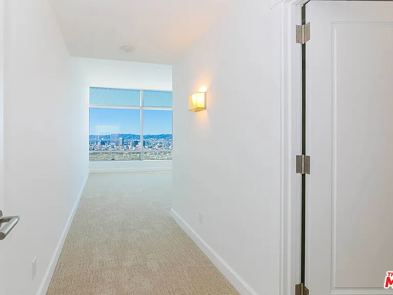 900 W Olympic Blvd #28C — Photo 9