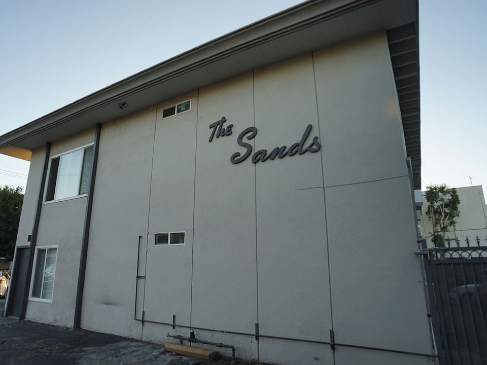 Building Photo 3
