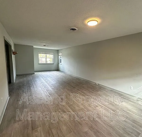 1801 Bailey Ave #B — Photo 2