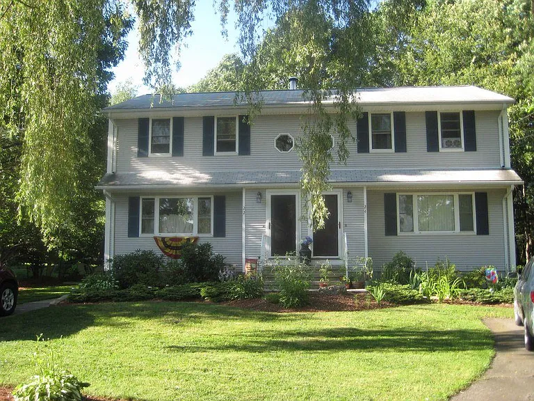 22 fuller ave