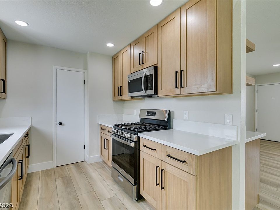 1st image of 4036 Maple Hill Rd