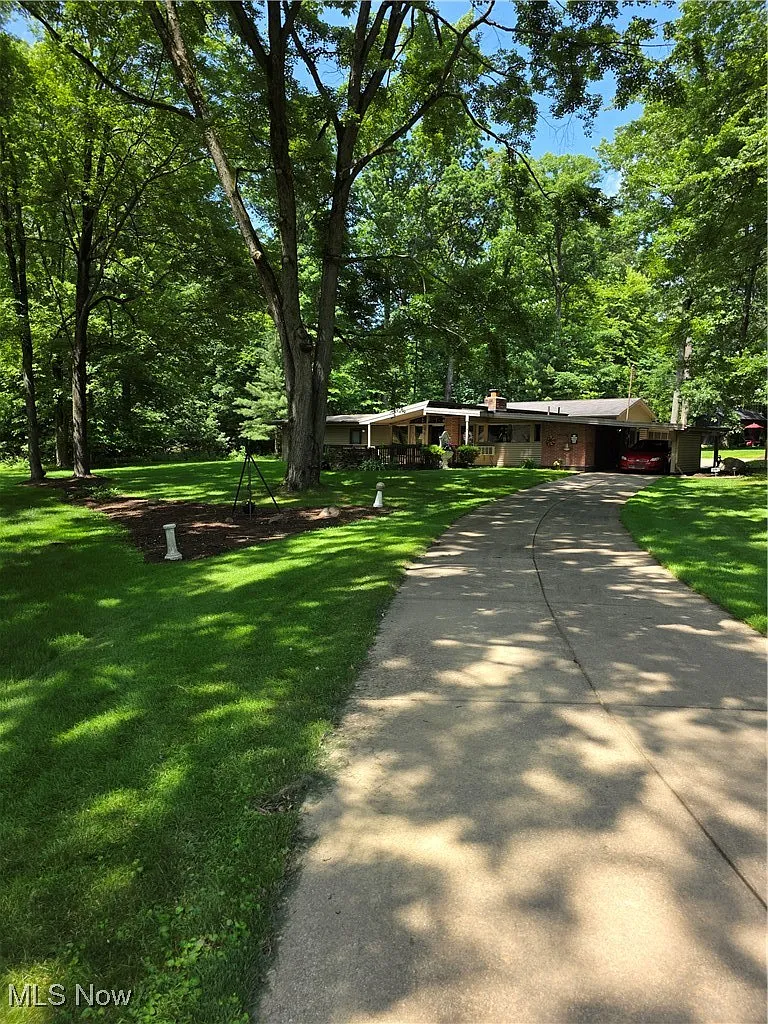 2133 Silver Fox Ln NE photo 1