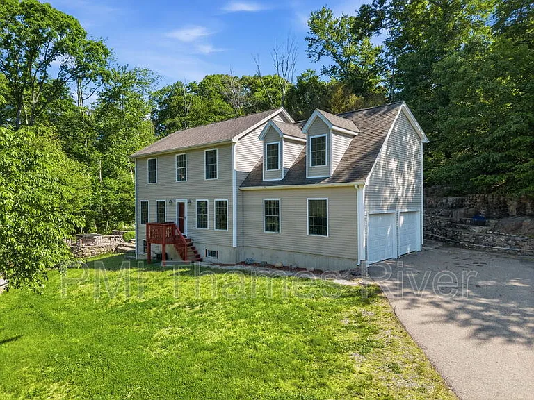 62 Terry Rd — Photo 1