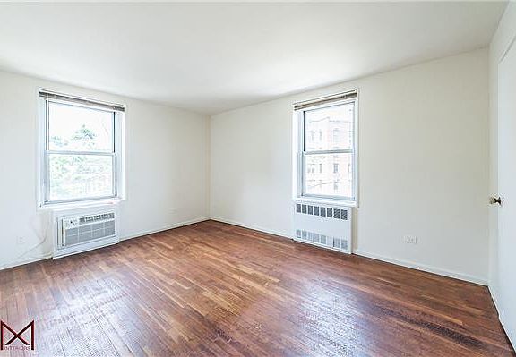 4th image of 21015 23rd Ave #5C