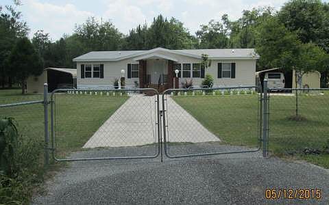 2nd image of 512 NW Adrienne Gln