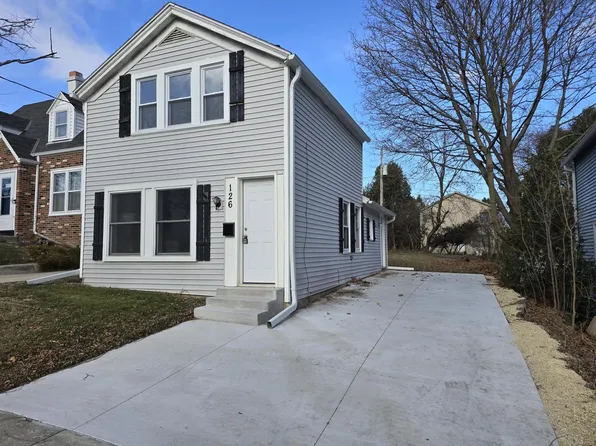 126 East Dodge STREET, Port Washington, WI 53074