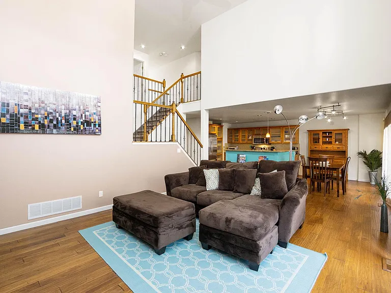 146 Luxury Ln — Photo 15
