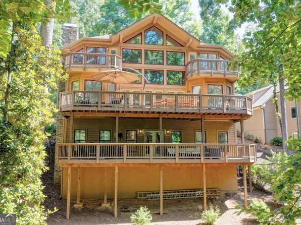 9035 Walnut Cove Ln, Gainesville, GA 30506
