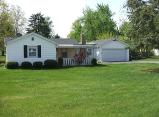 247 E North St, Warrensburg, IL