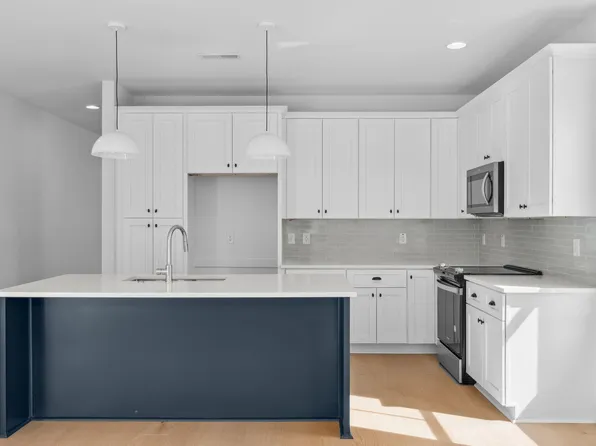 5057 Lundy Dr #101, Raleigh, NC 27606