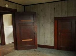 724 S 4th St, Hoopeston, IL 60942