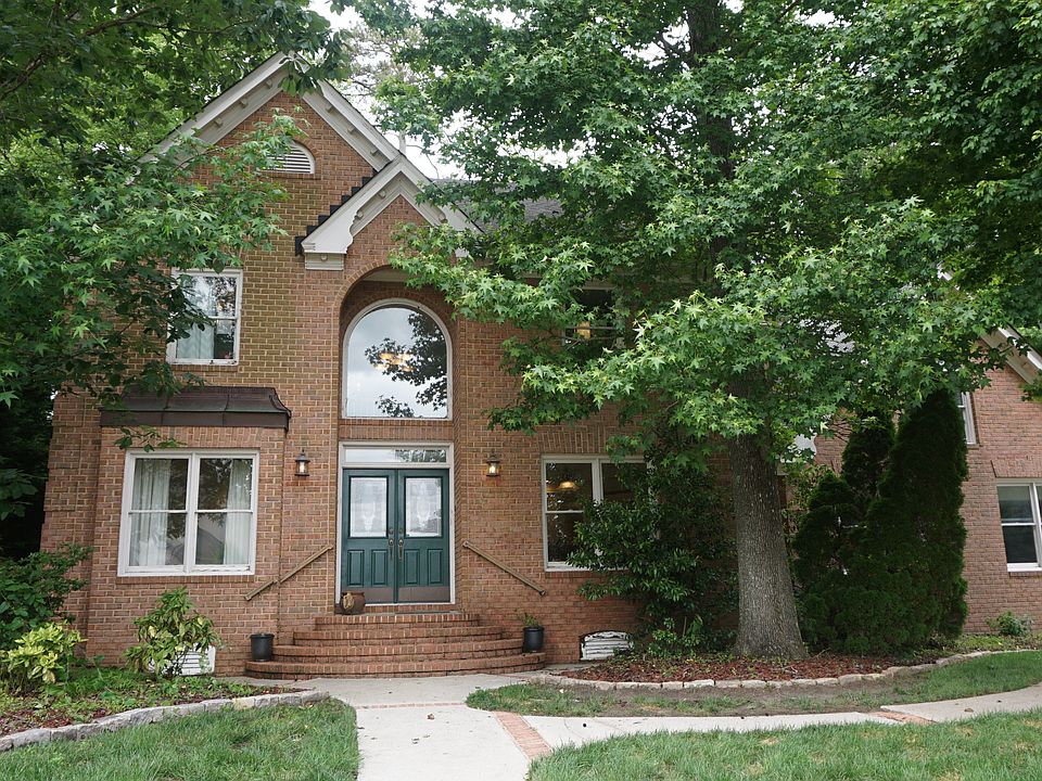 1st image of 1027 Harwich Dr