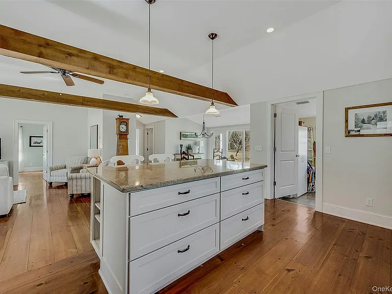 635 Strohson Rd — Photo 12