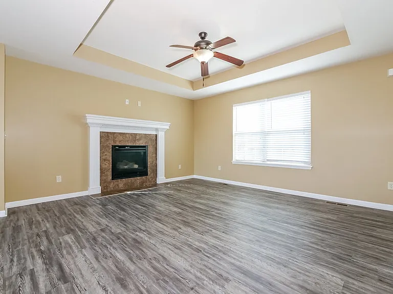 704 Fall Creek Cir — Photo 5