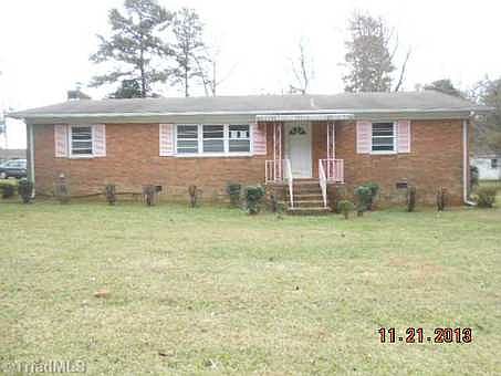 1st image of 3612 Triangle Dr