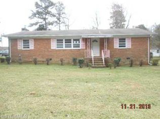 3612 Triangle Dr, Greensboro, NC 27405