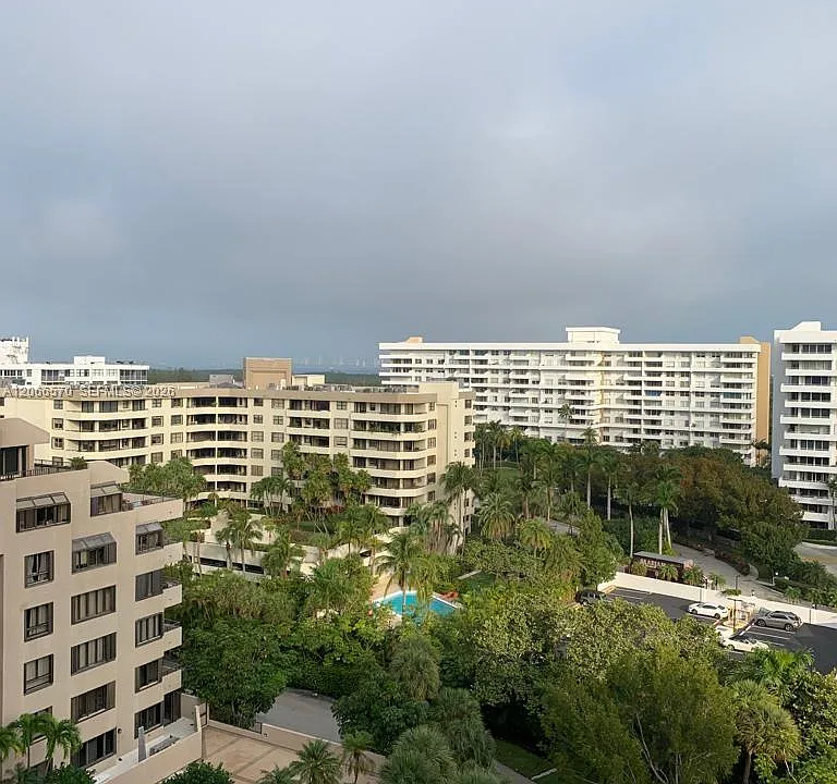 251 Crandon Blvd #929