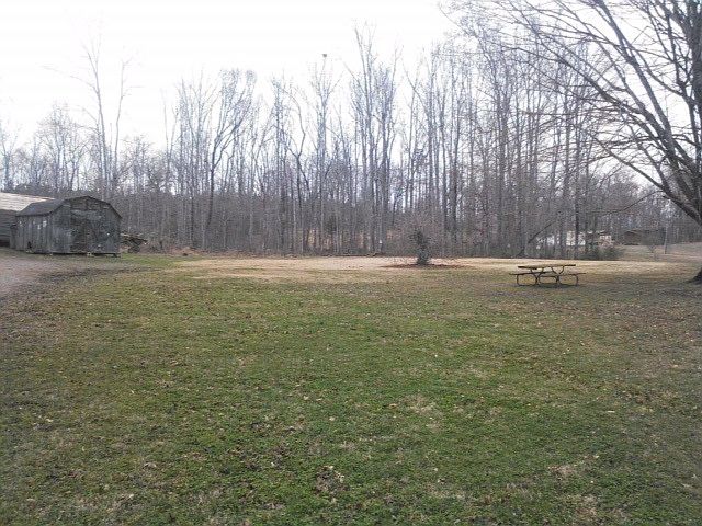 2nd image of 4875 Parker Loop Rd