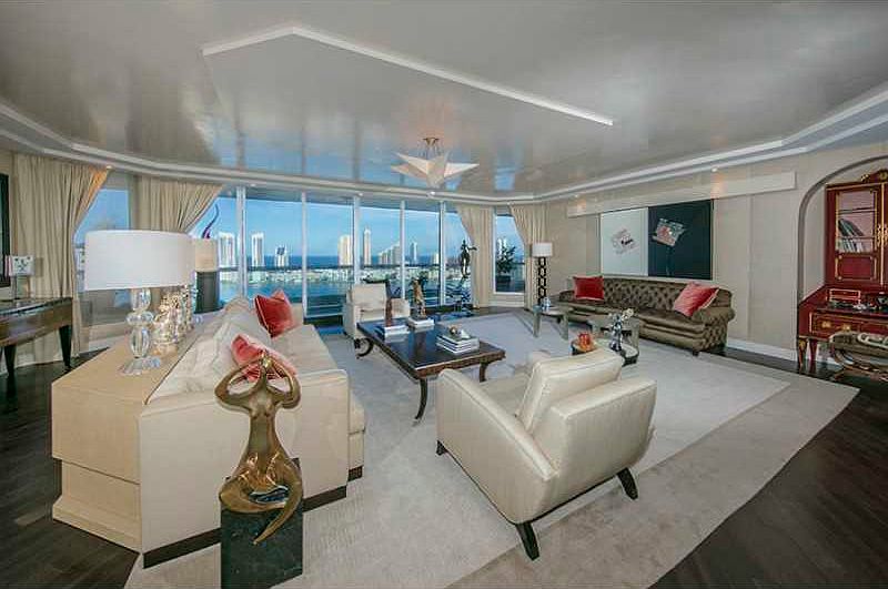 BELLA MARE DOUBLE UNIT RESIDENCE IN THE SKY