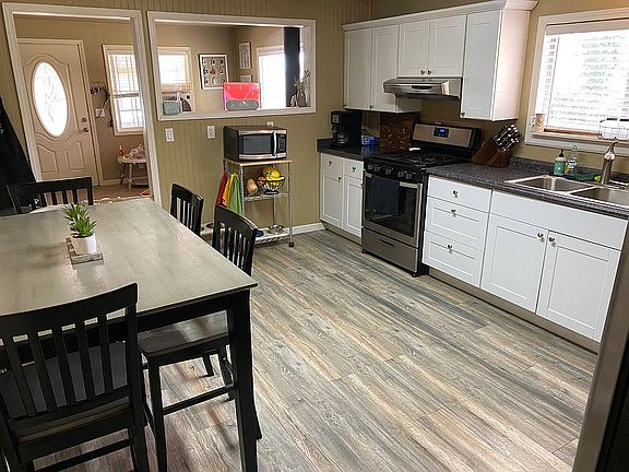 5th image of 740 Sierra St