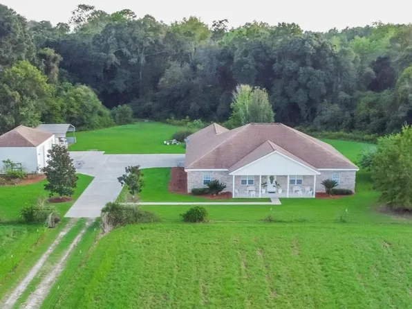 1802 E Avenue Dr, Geneva, AL 36340