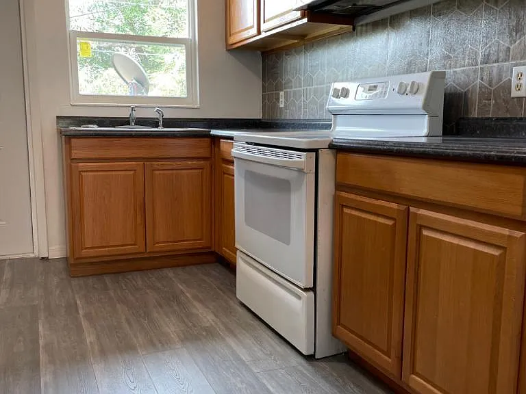 1522 Penny Ave — Photo 8
