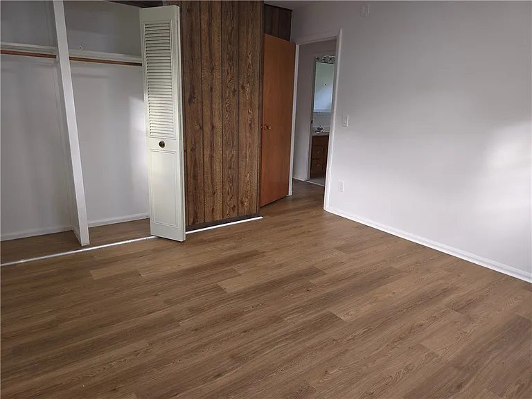 379 Hollybrook Rd — Photo 16