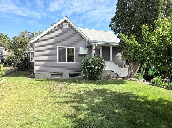 213 Bartlett Avenue E, Omak, WA 98841