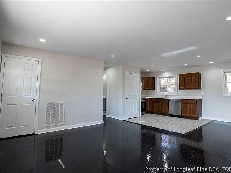 226 Odell Rd — Photo 4