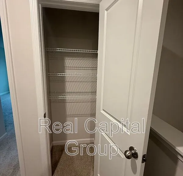 106 South Dr — Photo 28