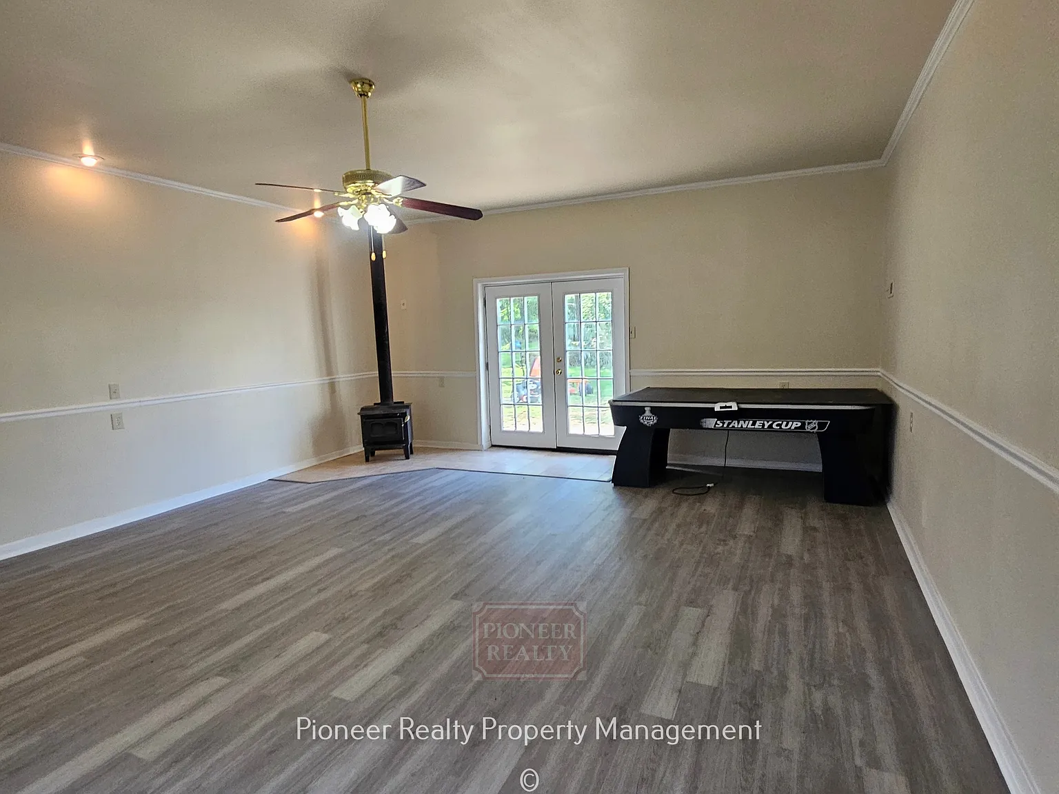 143 E Antietam St — Photo 3