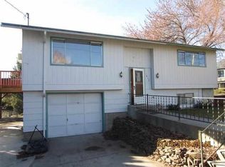 1810 Gary St NE, East Wenatchee, WA 98802
