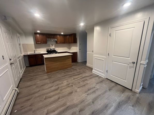9 Greystone Ave #2