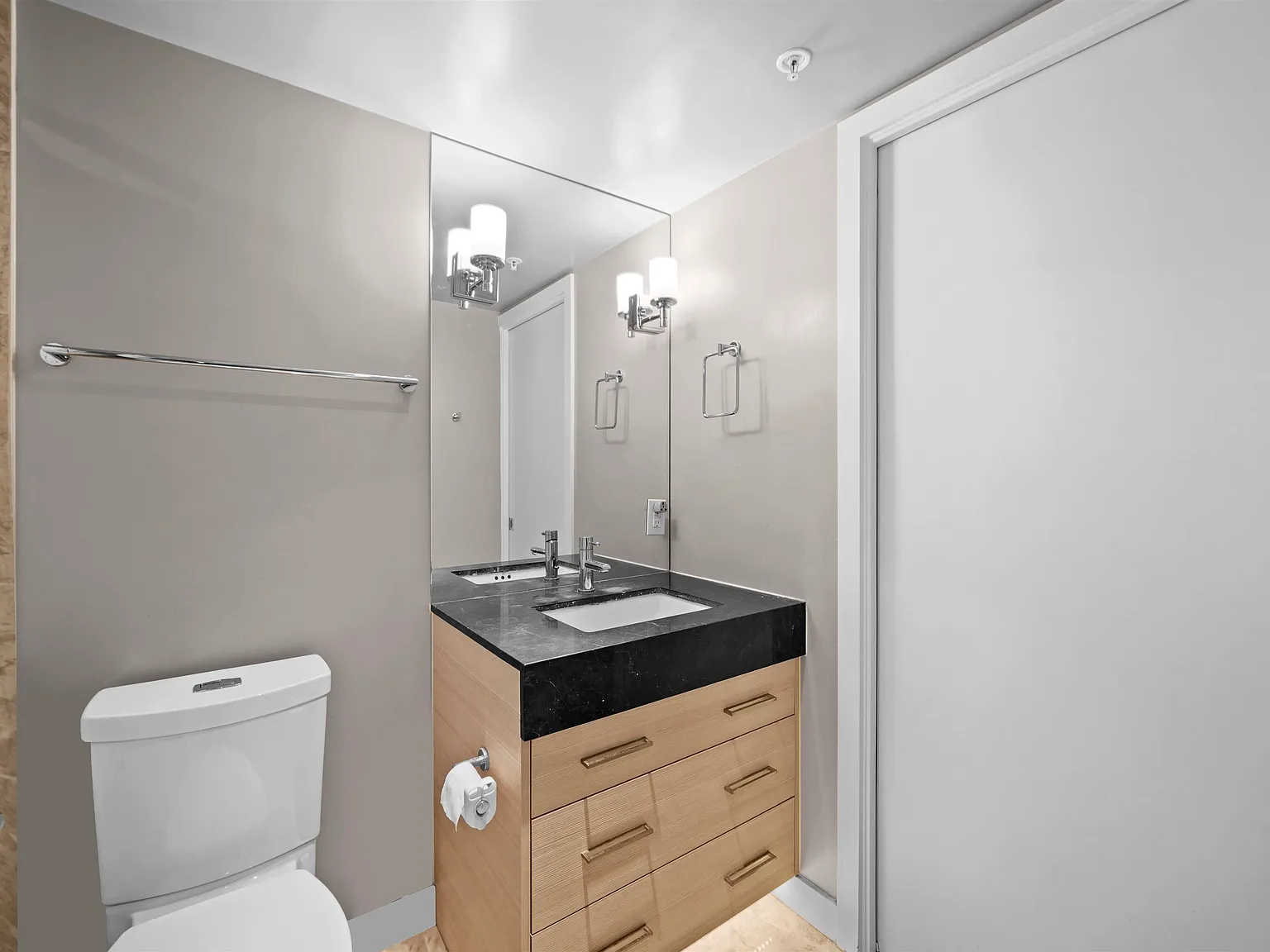1 bed, 590 sqft, $2,200 — Photo 4