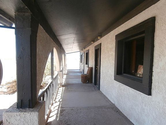 3rd image of 8575 Avenue 40e