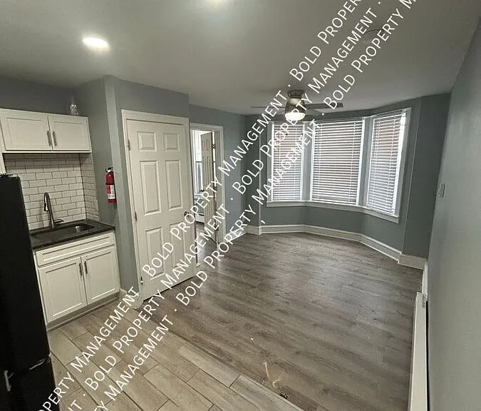 1132 Cotton St #5 — Photo 3