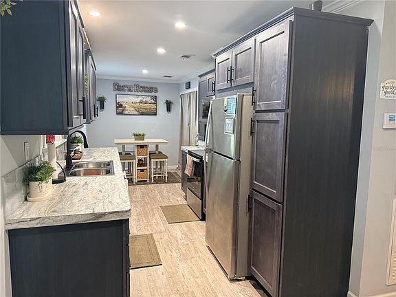 4th image of 4920 W Knights Griffin Rd