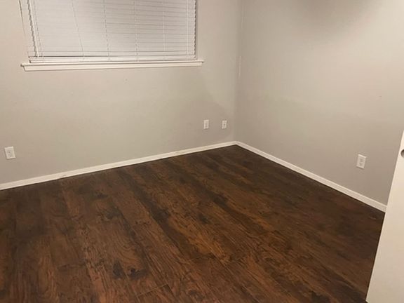 4th image of 7706 Mary Dr