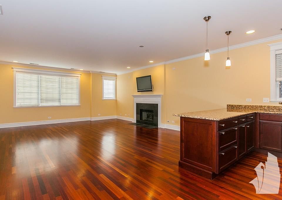1st image of 3841 N Southport Ave #4W