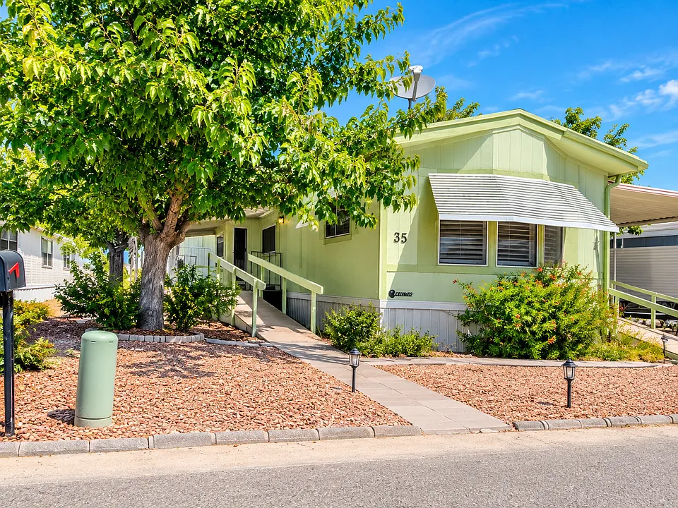 235 Golden Arrow Pl