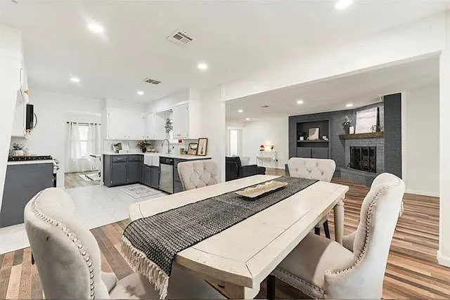 12213 Sylvester Dr — Photo 21