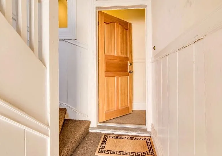 75 Glover St — Photo 2