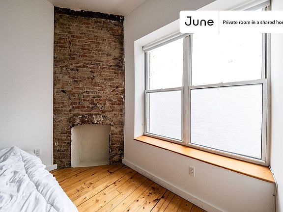 3rd image of 455 Rogers Ave #E