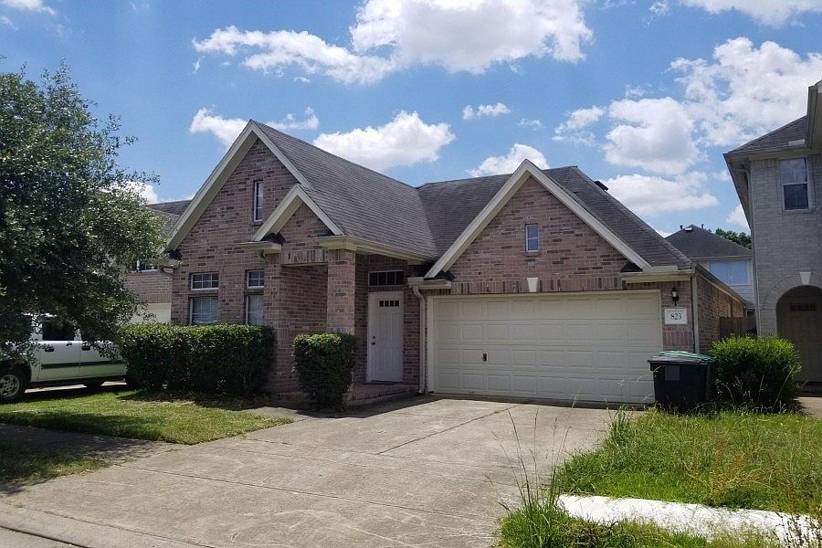 2nd image of 823 Forest Ivy Ln
