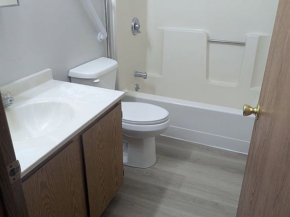 5th image of 305 E N St #3