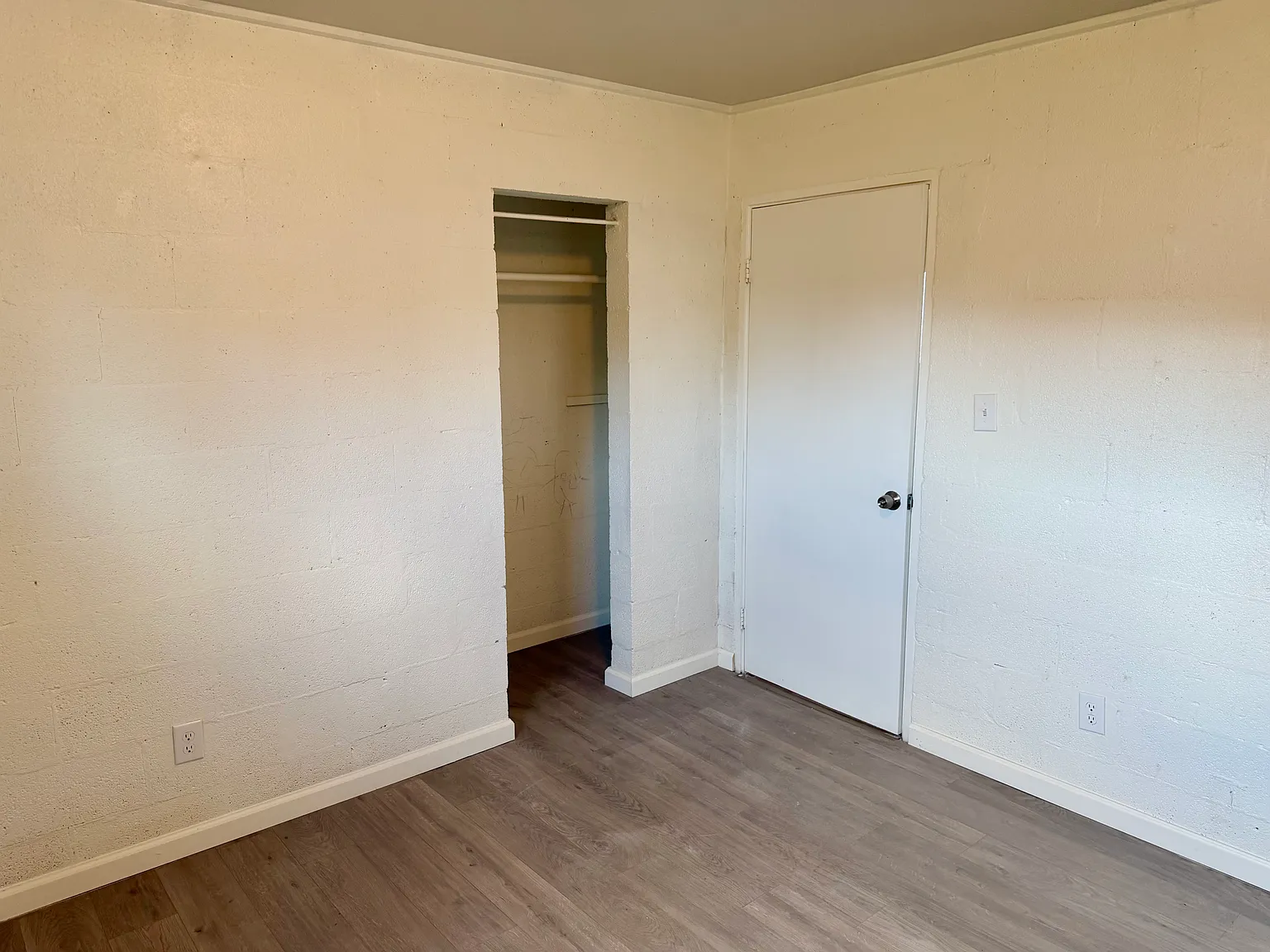 2 bed, 641 sqft, $1,200 — Photo 2